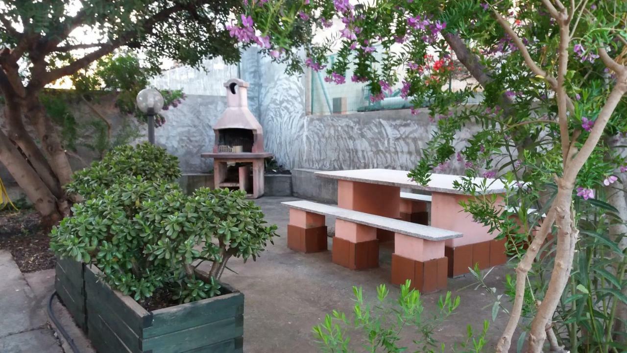 Villa Mary Fluminimaggiore Εξωτερικό φωτογραφία